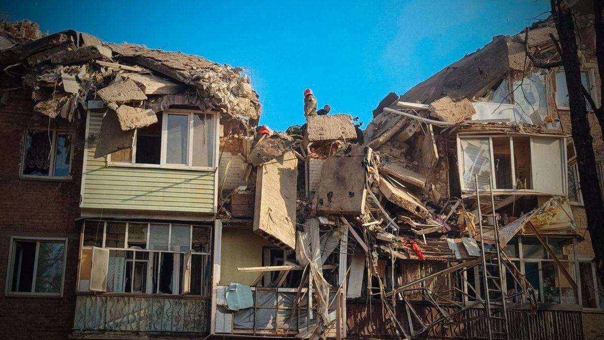 Death toll from Russian strike on Pryluky apartment block rises to 5 - prosecutor's office