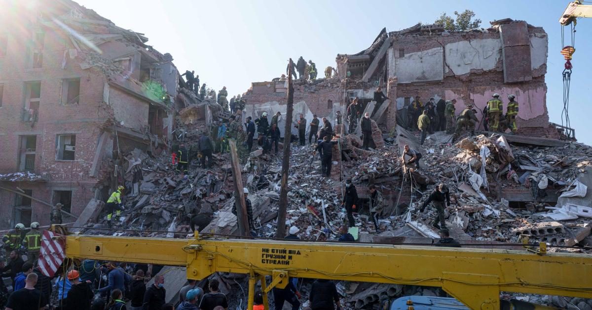 Russian strikes on Ukrainian cities kill at least 24 in attack Kyiv saw coming