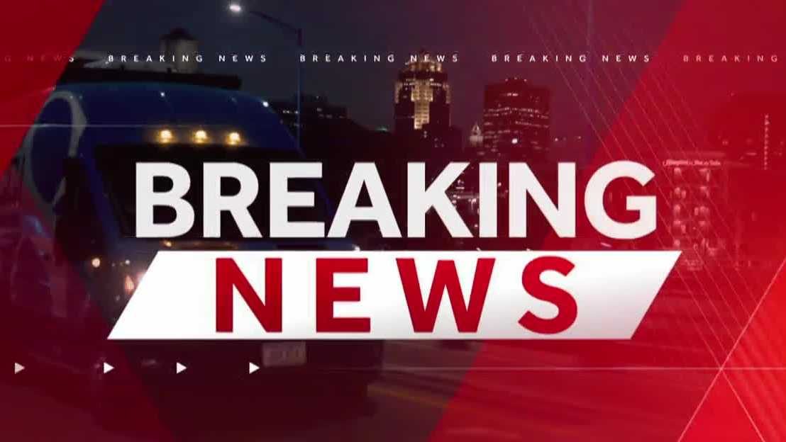 Des Moines power outage caused by crash into utility pole