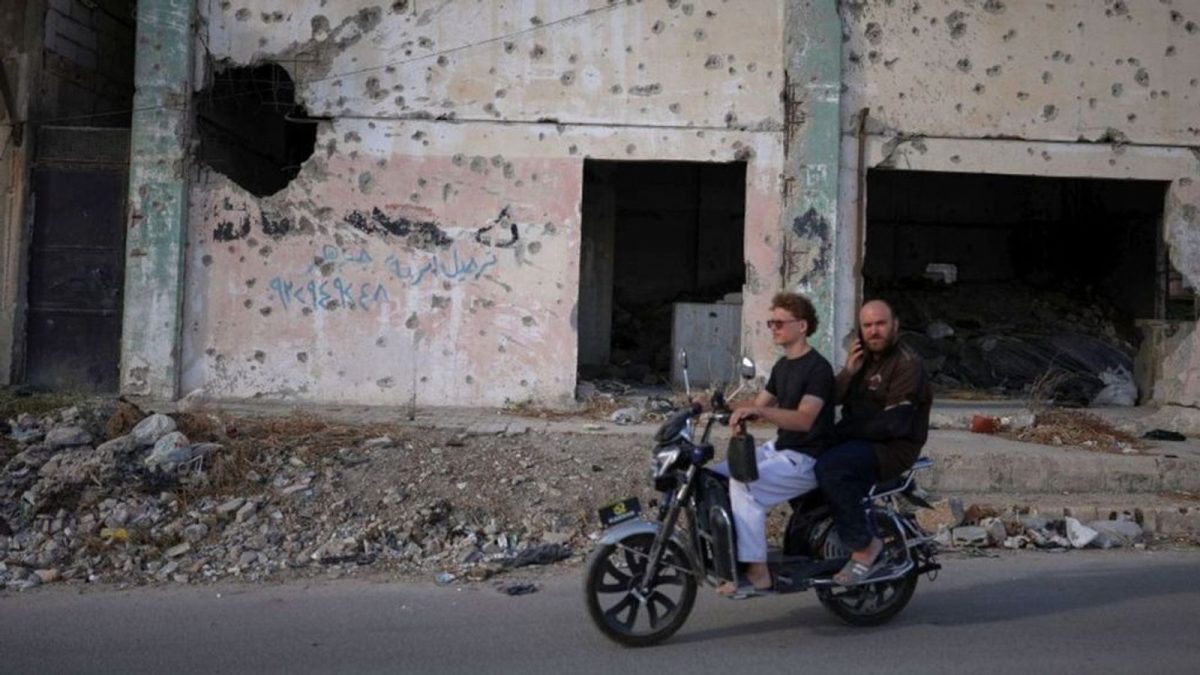 8 Alawite workers massacred in armed attack in Syria