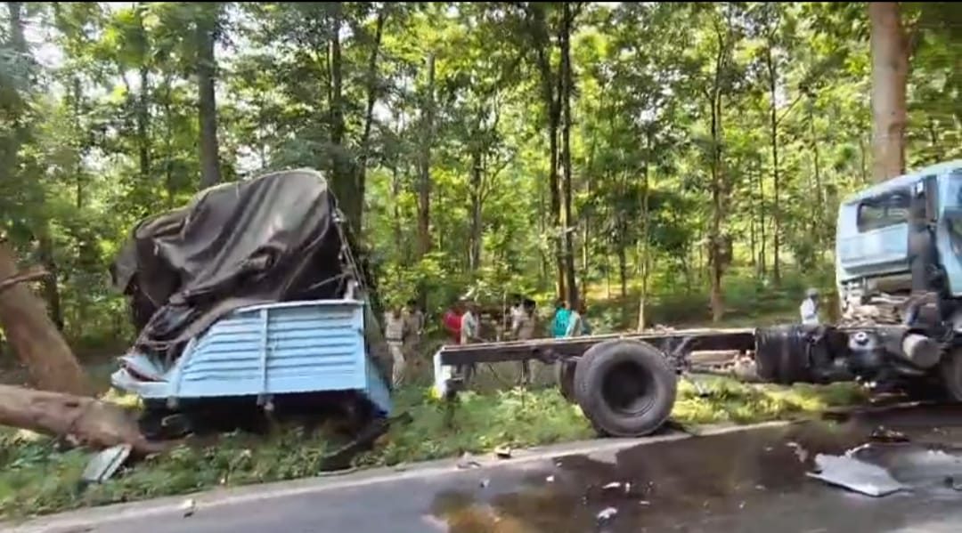 CRPF Jawan Killed as Sand-Laden Lorry Hits Van in Mulugu