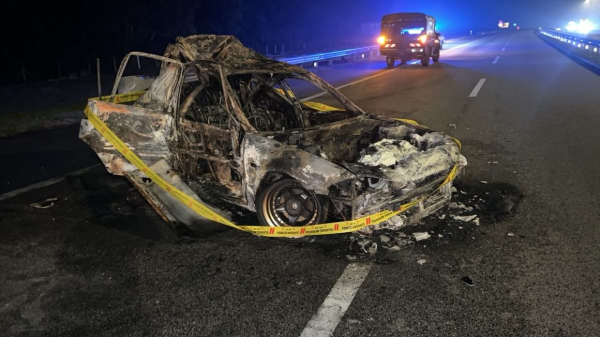 Man killed after lorry crashes into broken-down car on side of NSE in Muar