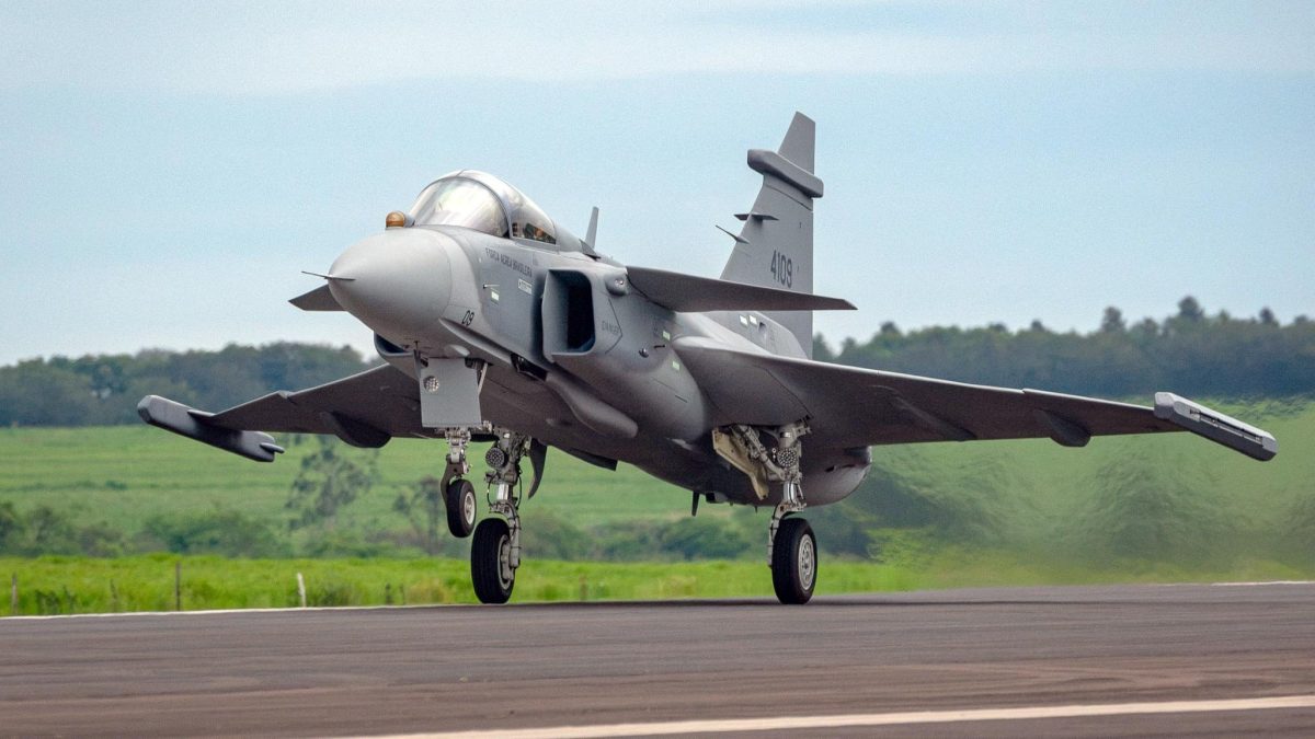 First Brazilian-Built Gripen E Makes Maiden Flight