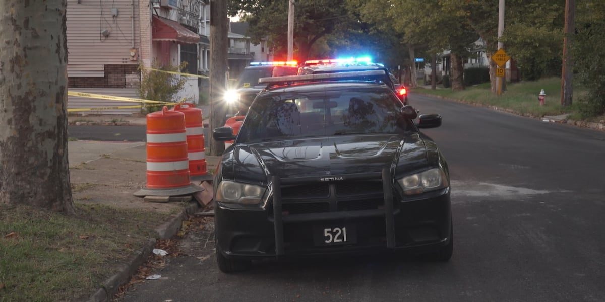 Man dies after being shot while trying to sell a car in Cleveland