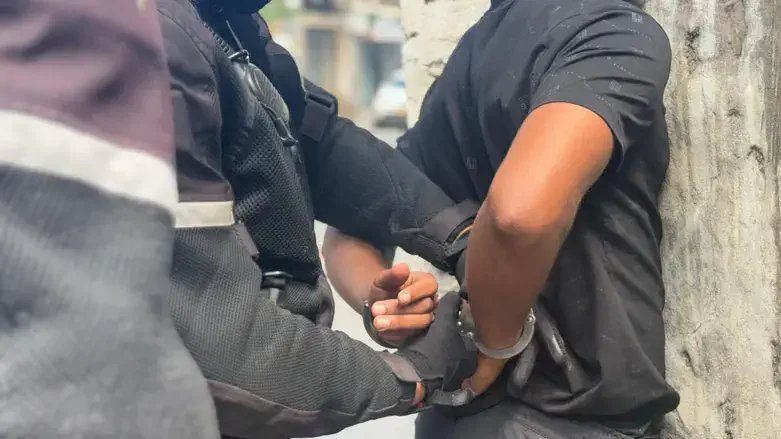NEGEV TERROR PLOTS: Shin Bet Uncovers Israeli Arab Cell Planning Attacks on Police Station and Be'er Sheva Bus Terminal