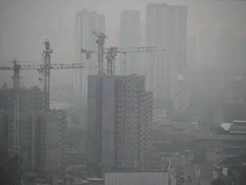 Singapore issues haze advisory for travellers as air quality turns 'unhealthy'
