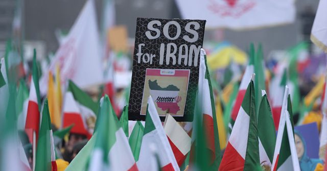 Iran Hangs 25-Year-Old Arrested in January Protests