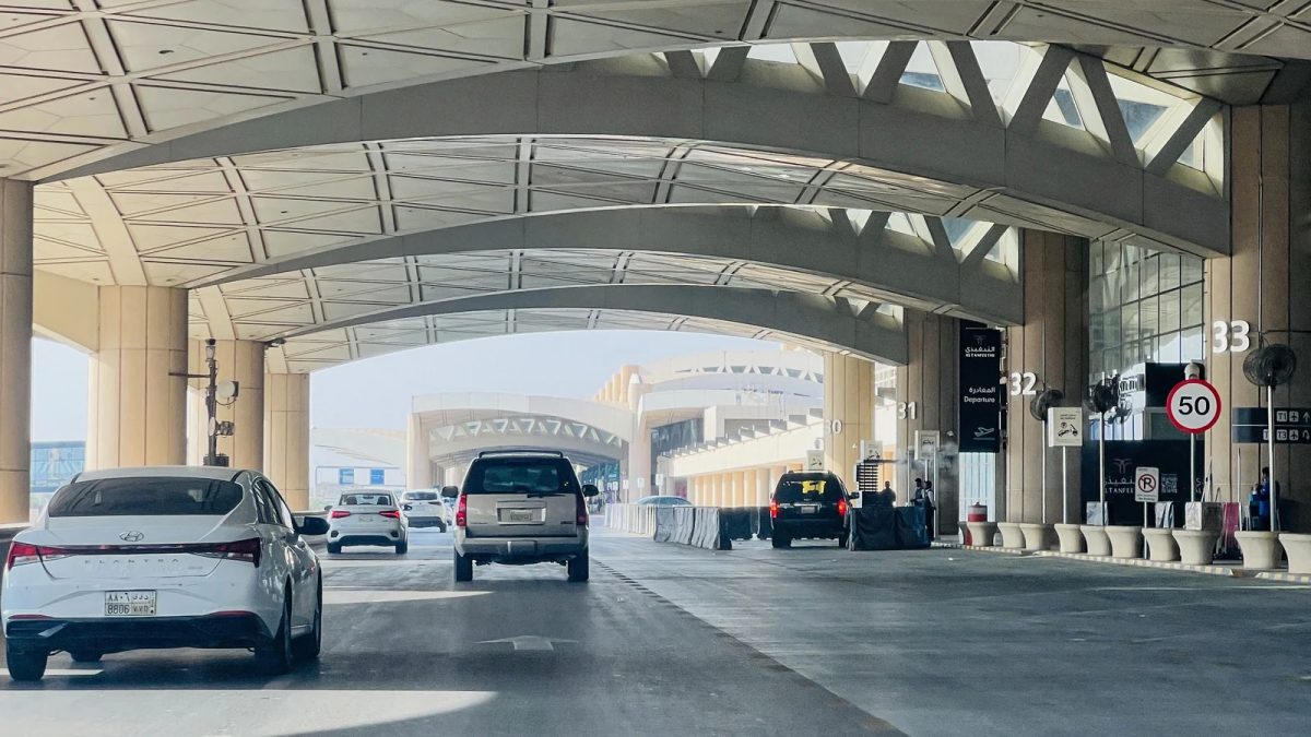 Three Saudis killed in assault targeting Riyadh airport - Jowhar News Leader