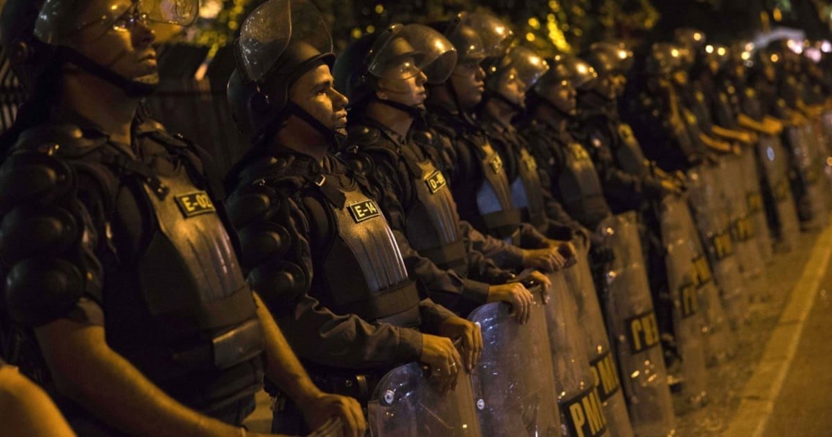 Brazilian police kill suspect who held 13 children at knifepoint in school