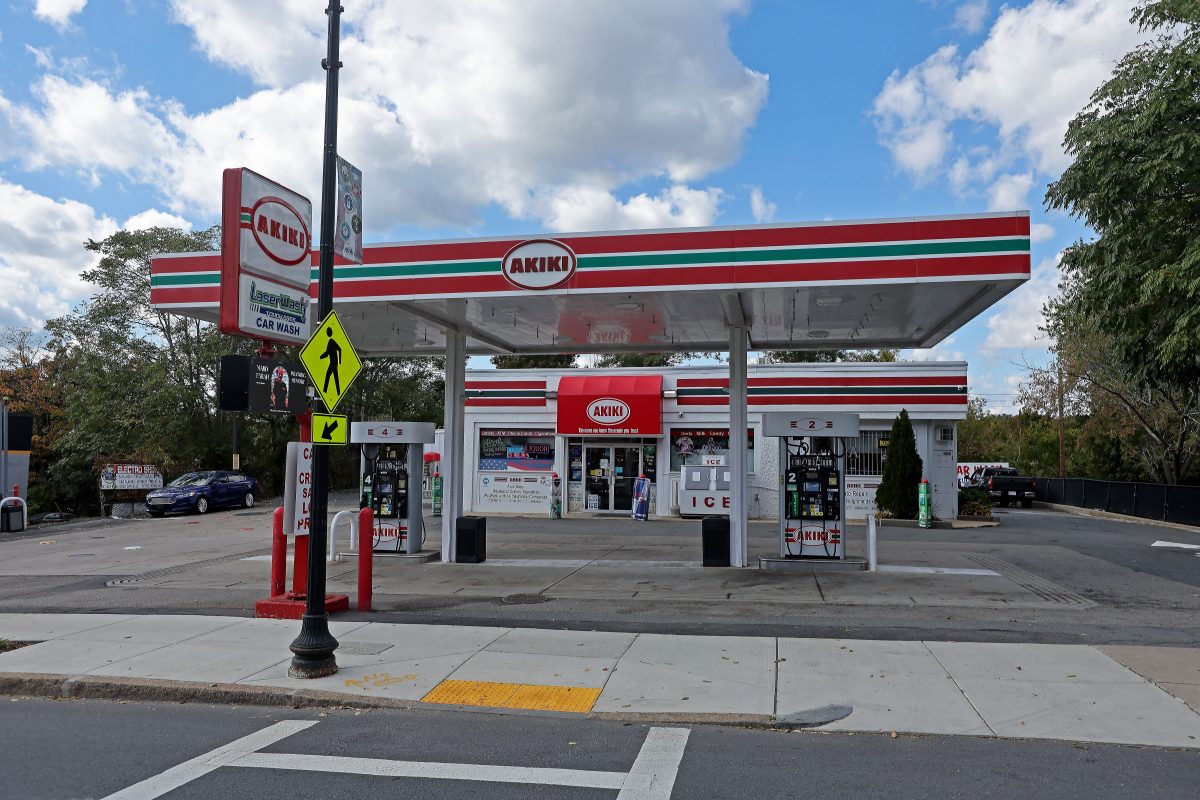 Police Blotter: Hyde Park fatal shooting suspect, 18, turns himself in