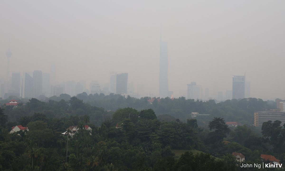 Indonesia details crackdown, firefighting efforts as haze chokes Malaysia
