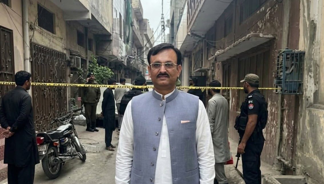 Gunmen attack PML-N MPA Aown Hameed Dogar's House in Lahore