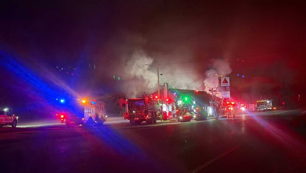 Fire damages convenience store in New Gloucester