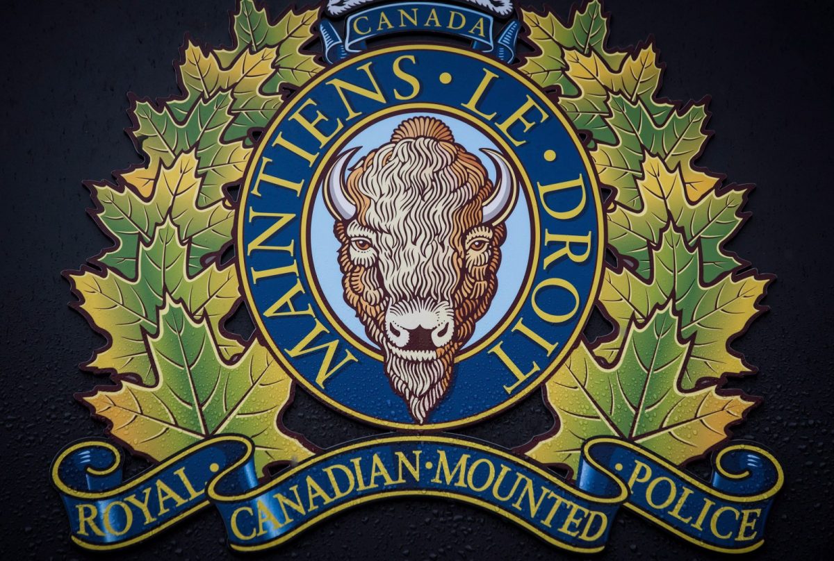 Watchdog investigating after police officer shoots man in Burnaby, B.C.