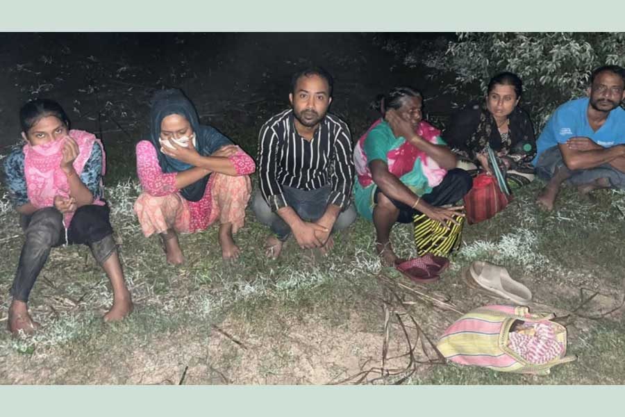 Bangladesh says it prevented 10 alleged push-ins from India