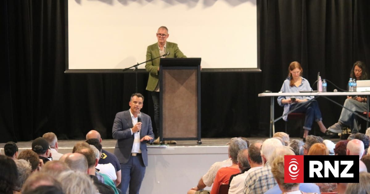Local leaders and election candidates clash over Queenstown fast-track housing