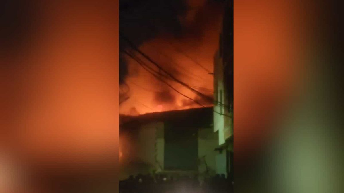 Fire guts five godowns, mini-truck in Hyderabad