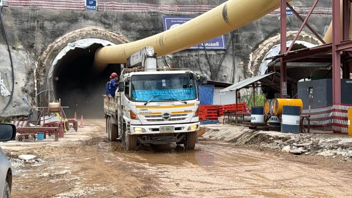 Workers Begin Clearing Chiang Rai Railway Tunnel After Deadly Collapse