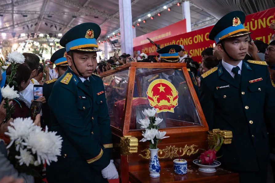 Vietnam buries remains of 731 Tet Offensive dead