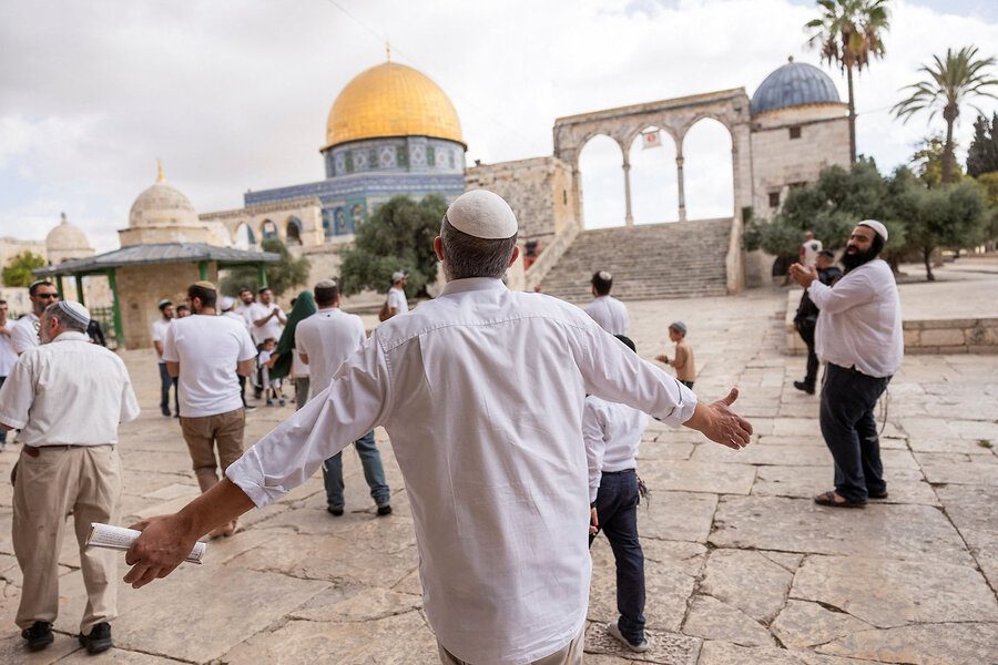 Several Palestinians injured in clashes with Israeli forces, settlers in West Bank